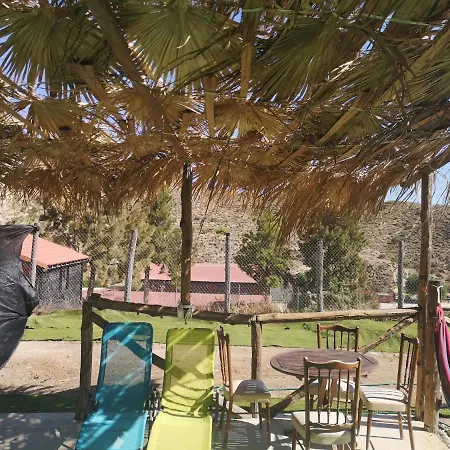 Cabana En Poblado Vaquero Con Piscina Campsite *